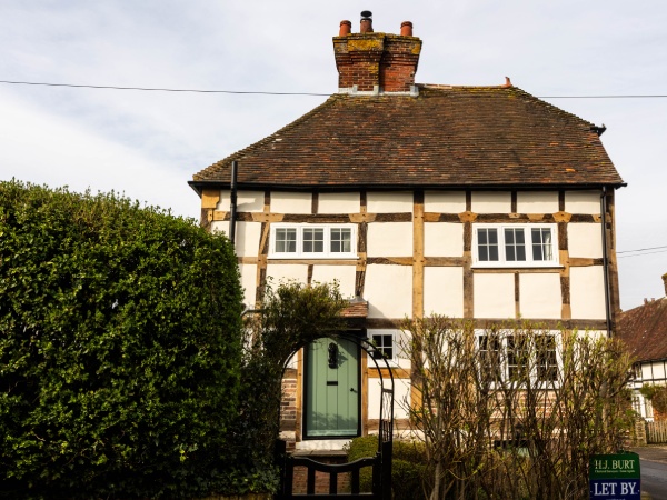 17th century Grade II listed cottage