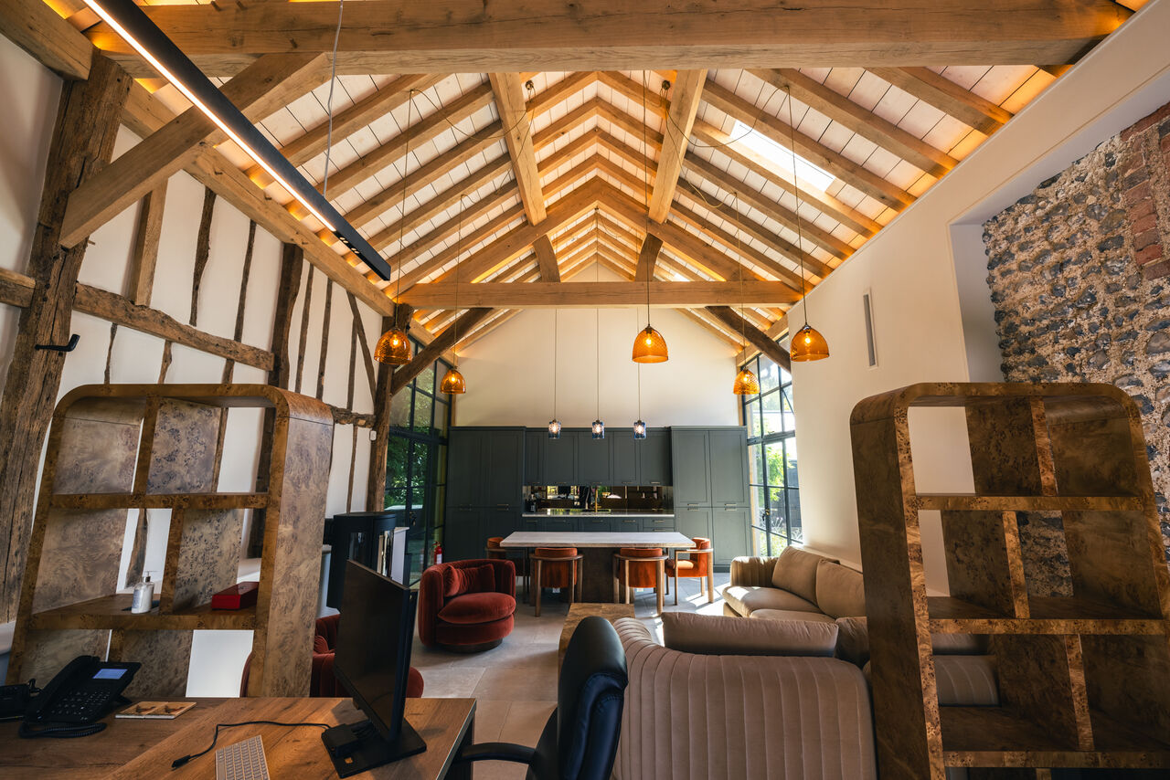 Kingston Manor flint barn restoration