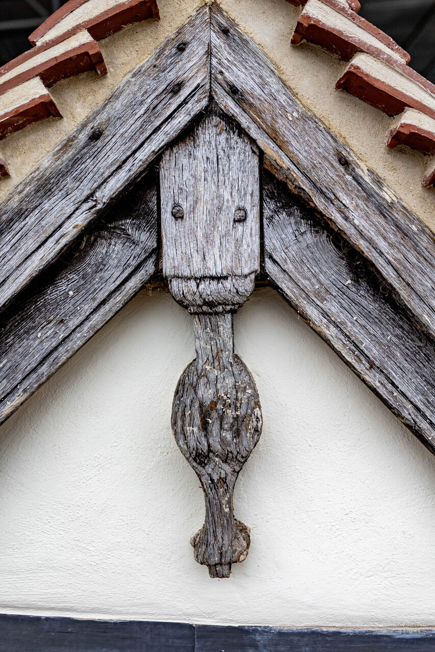 Wapsbourne Manor oak-frame restoration