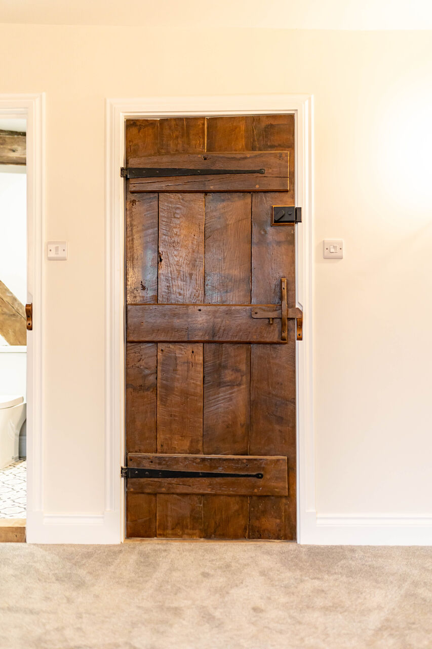Wapsbourne Manor oak-frame restoration