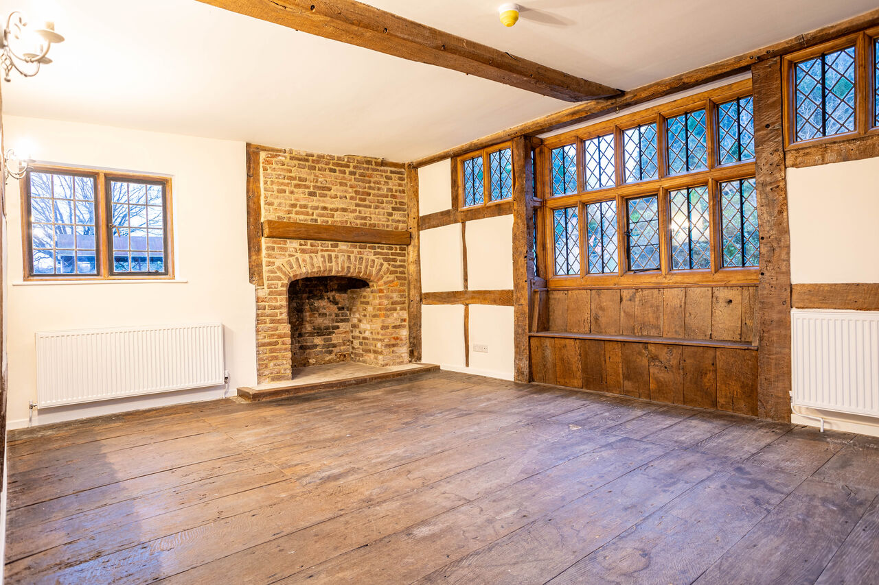 Wapsbourne Manor oak-frame restoration