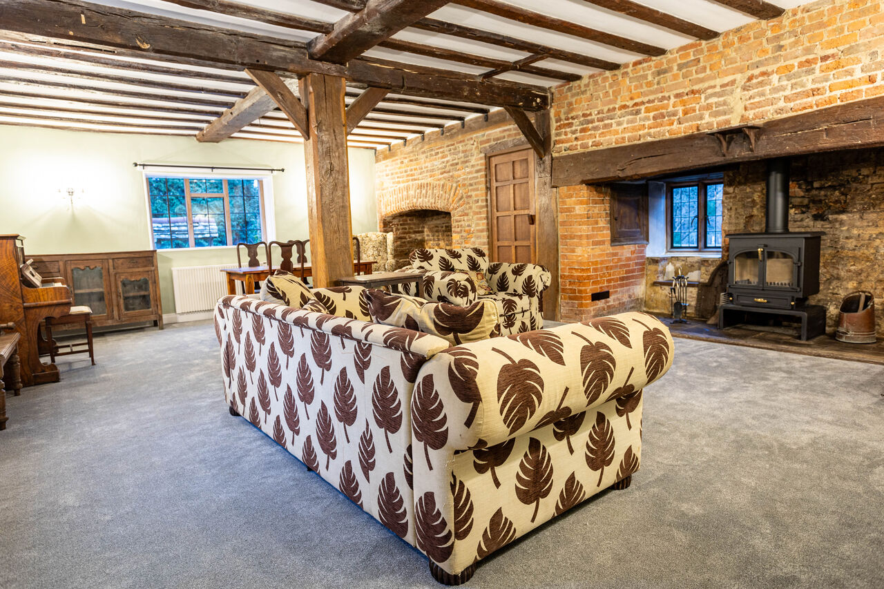 Wapsbourne Manor oak-frame restoration