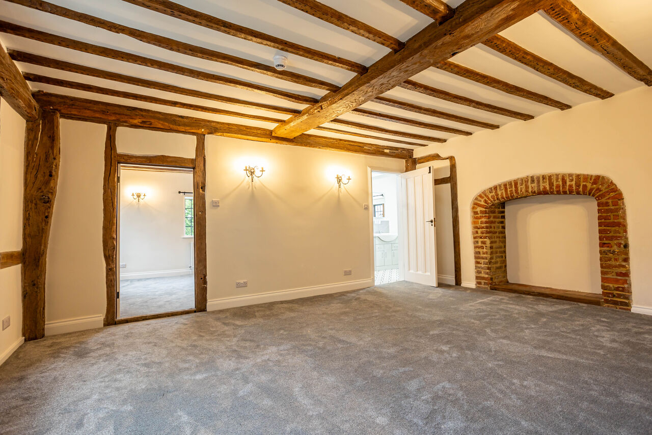 Wapsbourne Manor oak-frame restoration