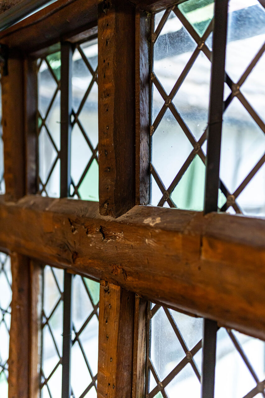 Wapsbourne Manor oak-frame restoration