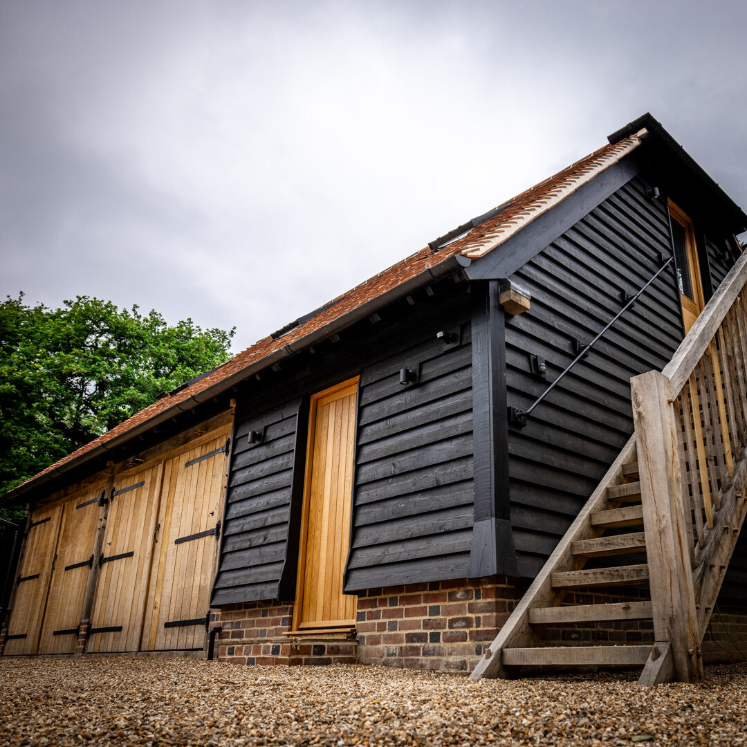 Common House oak-framed garage