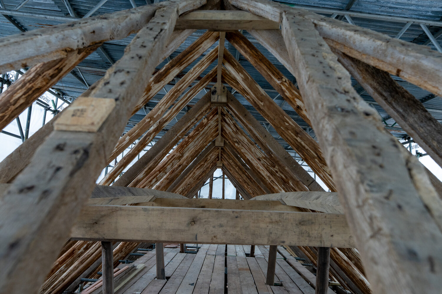 Great Dixter cart shed restoration