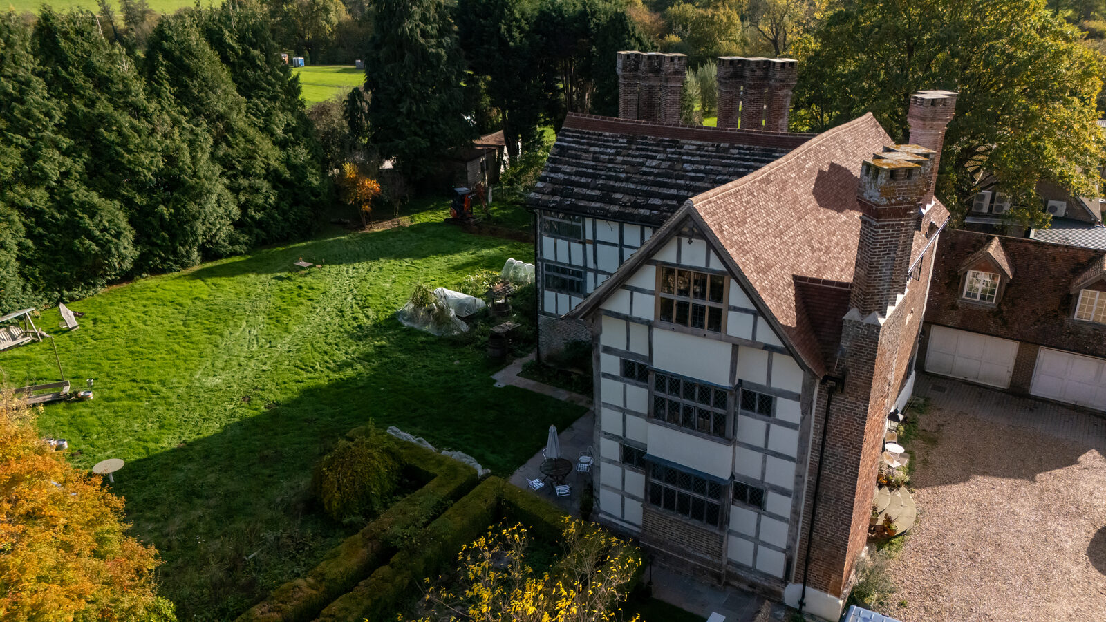 Wapsbourne Manor oak-frame restoration